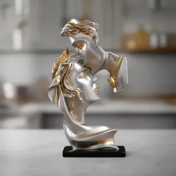 Romantik Öpüşən Cütlük Abstrakt Heykəli